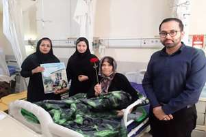 عیادت از سالمندان بستری در بیمارستان امام موسی کاظم (ع) زرین دشت به مناسبت هفته جوانی جمعیت